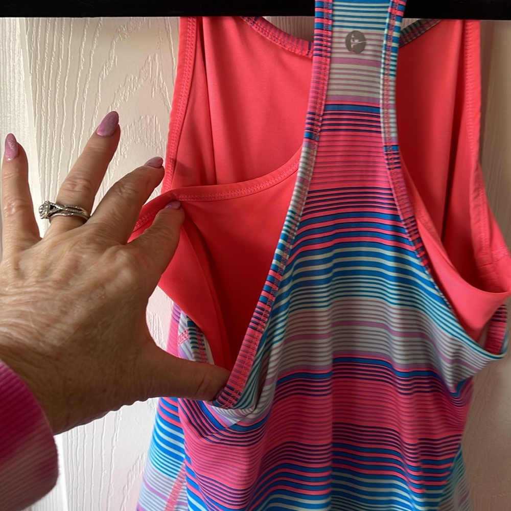 Yoga top - Picture 3 of 3